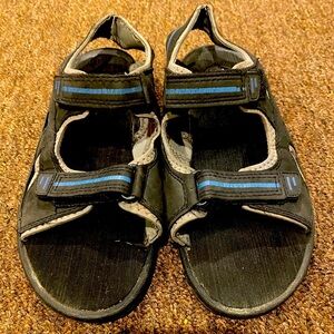 EUC Smartfit Sz 6 Boys water shoes velcro adjustable closure pool beach active